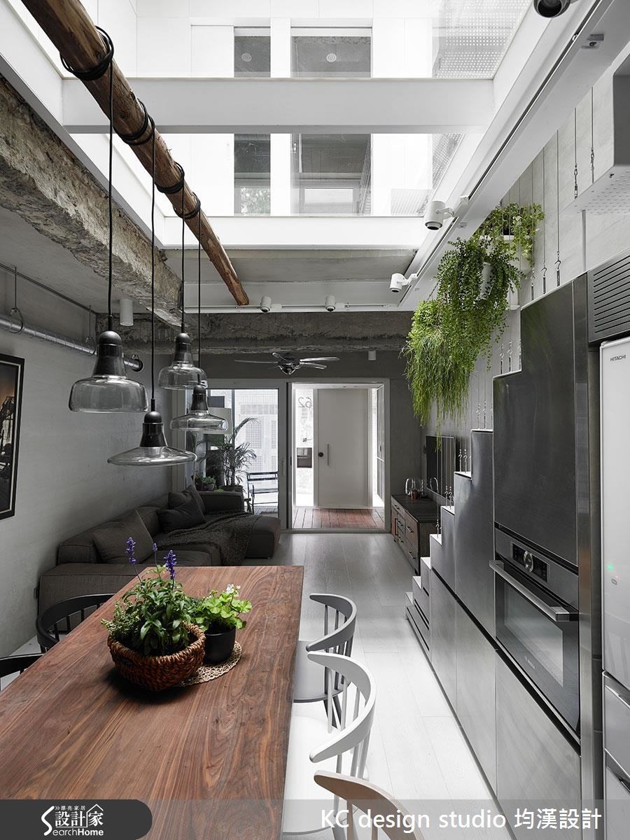 42坪老屋(16~30年)＿工業風客廳餐廳樓梯案例圖片＿KC design studio 均漢設計＿KC_17士林王宅之8