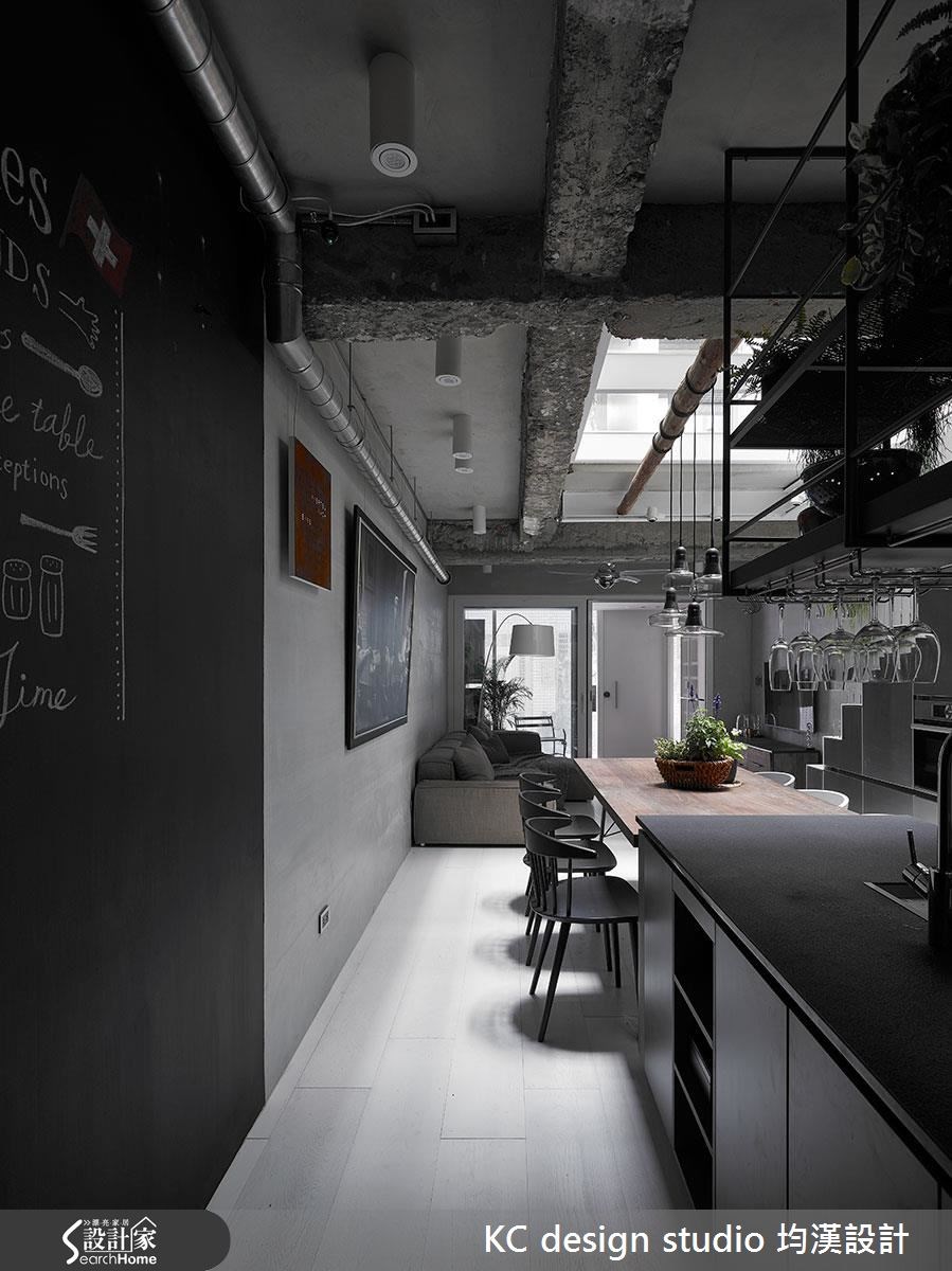 42坪老屋(16~30年)＿工業風客廳餐廳廚房案例圖片＿KC design studio 均漢設計＿KC_17士林王宅之9