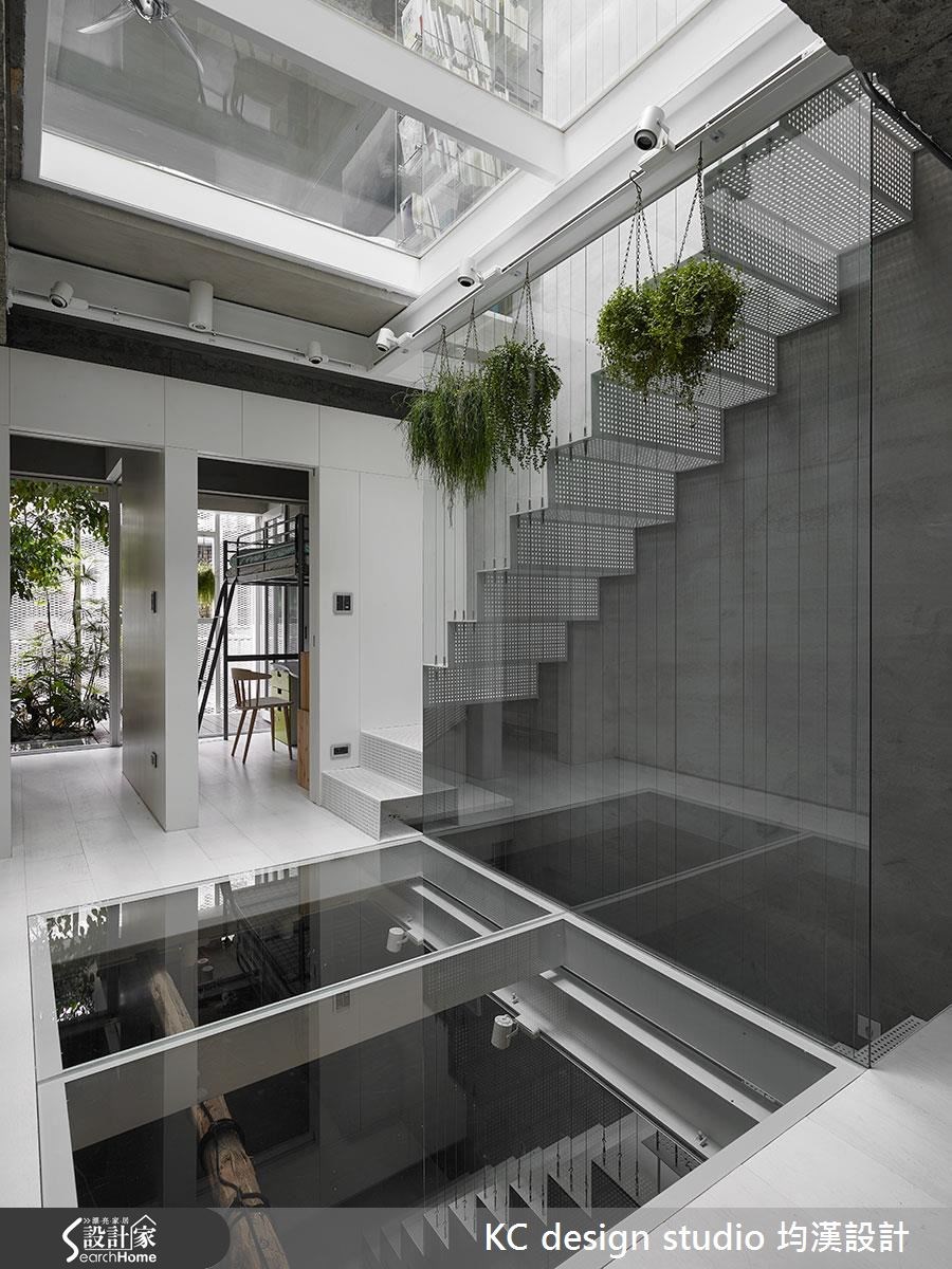 42坪老屋(16~30年)＿工業風樓梯案例圖片＿KC design studio 均漢設計＿KC_17士林王宅之16