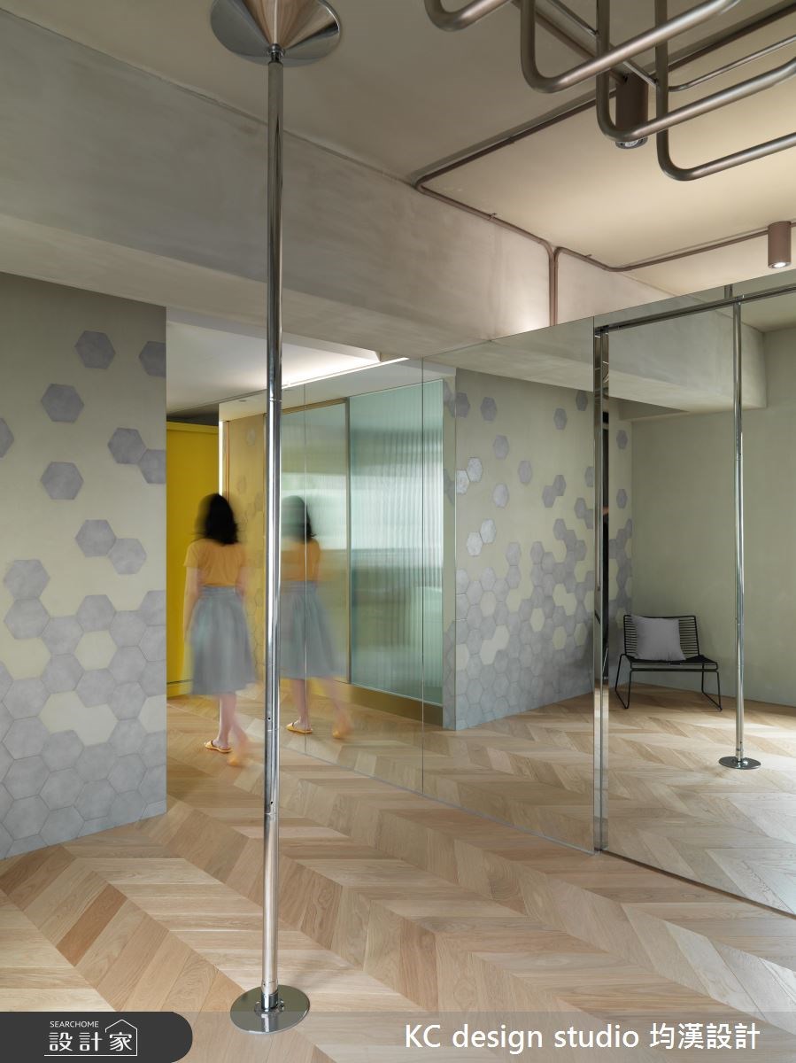 60坪老屋(16~30年)＿混搭風更衣間案例圖片＿KC design studio 均漢設計＿KC_19松智花宅之14