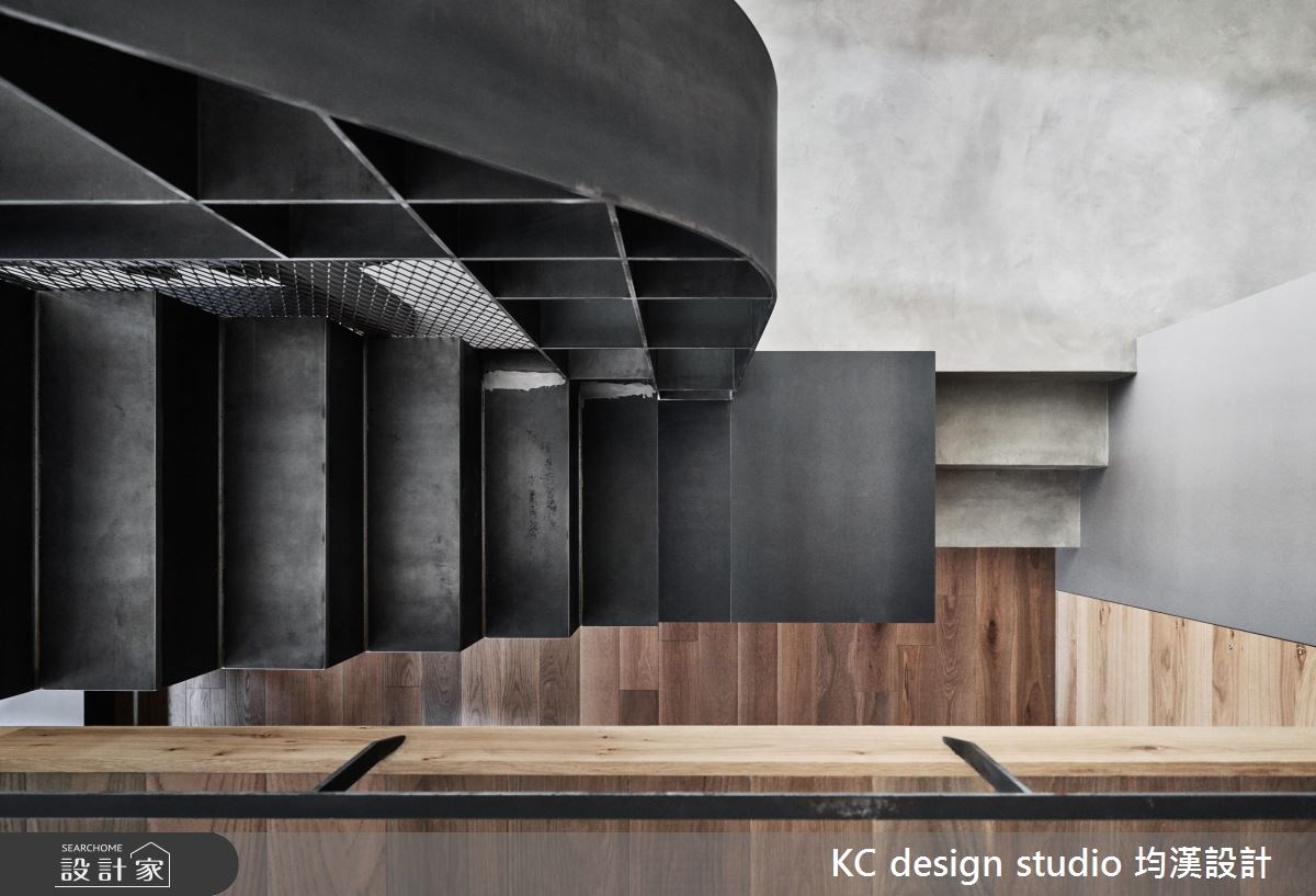 14坪預售屋＿工業風樓梯案例圖片＿KC design studio 均漢設計＿KC_25Apartment X (南京蕭宅)之20