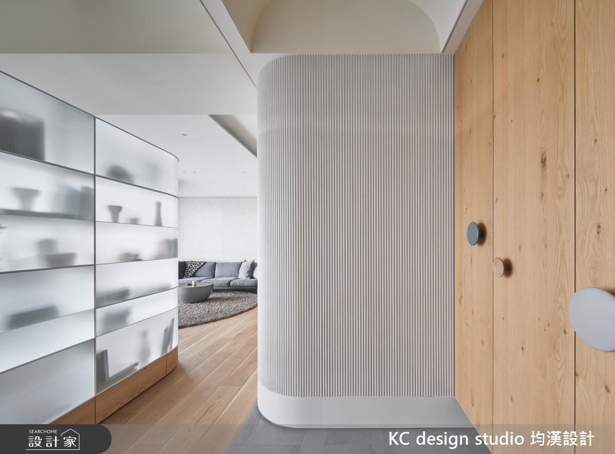41坪新成屋(5年以下)＿混搭風玄關走廊案例圖片＿KC design studio 均漢設計＿KC_28南港吳宅之7077