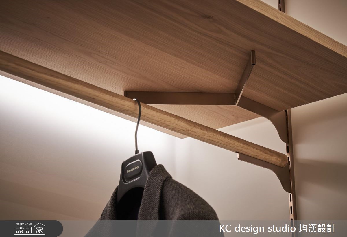 41坪新成屋(5年以下)＿混搭風更衣間案例圖片＿KC design studio 均漢設計＿KC_28南港吳宅之11