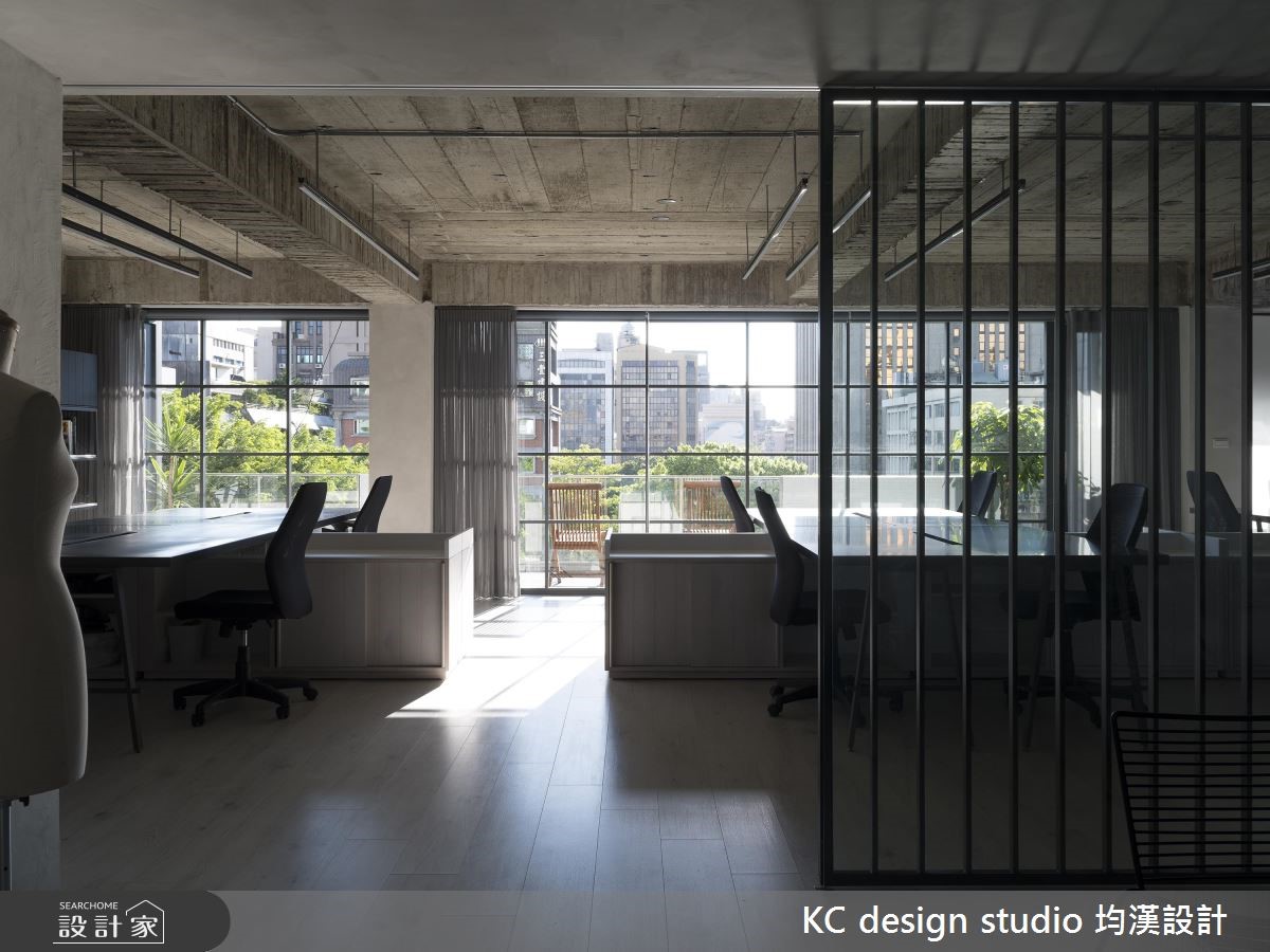 50坪老屋(16~30年)＿混搭風商業空間案例圖片＿KC design studio 均漢設計＿KC_29JJF辦公室之4