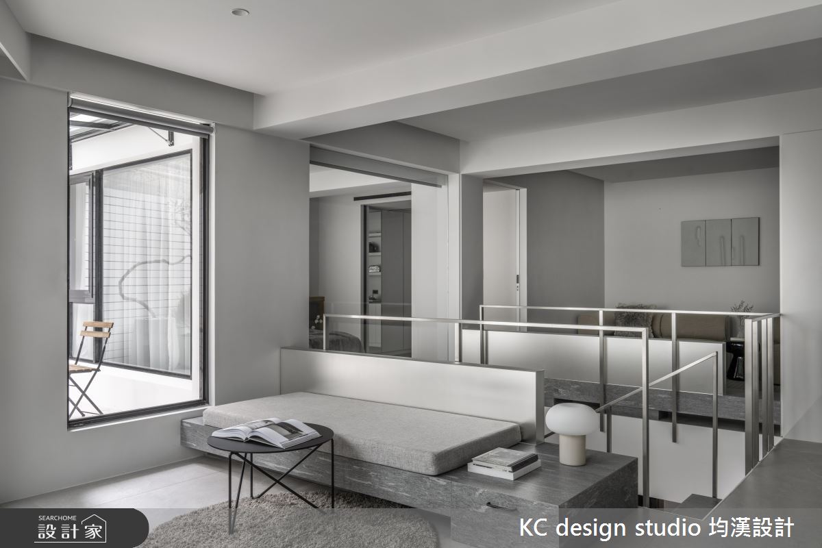 65坪中古屋(5~15年)＿現代風客廳樓梯案例圖片＿KC design studio 均漢設計＿KC_55新店林宅之7