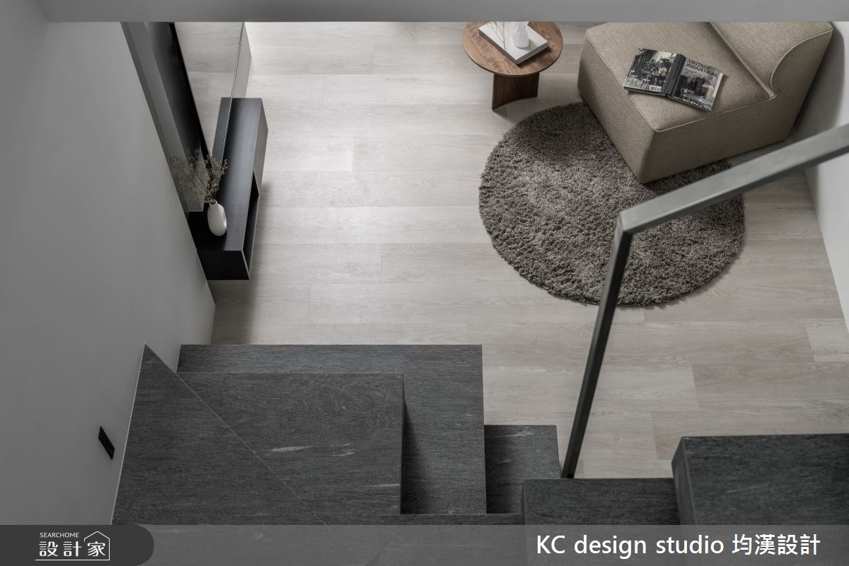 65坪中古屋(5~15年)＿現代風客廳樓梯多功能室案例圖片＿KC design studio 均漢設計＿KC_55新店林宅之9
