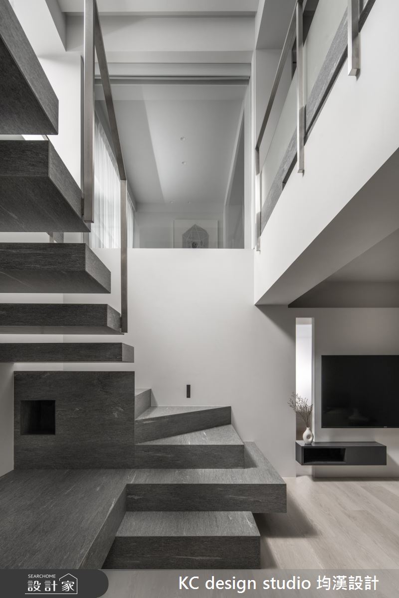 65坪中古屋(5~15年)＿現代風客廳案例圖片＿KC design studio 均漢設計＿KC_55新店林宅之10