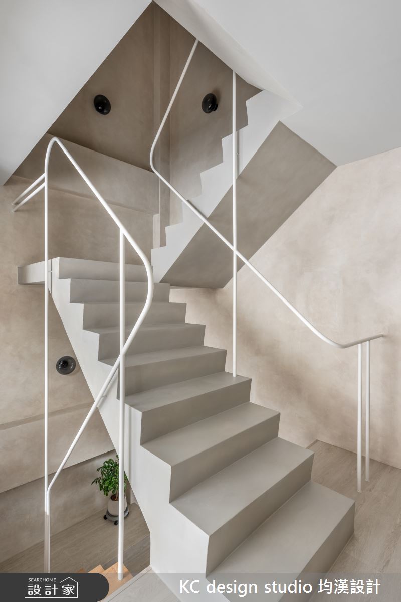 100坪新古屋(10年以下)＿現代風樓梯案例圖片＿KC design studio 均漢設計＿KC_65新竹呂宅之10