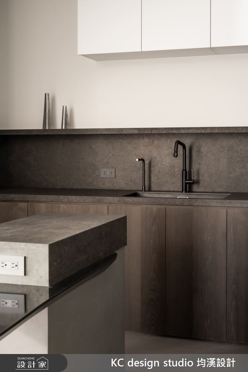 17坪預售屋＿混搭風廚房中島案例圖片＿KC design studio 均漢設計＿KC_66新莊楊宅之7
