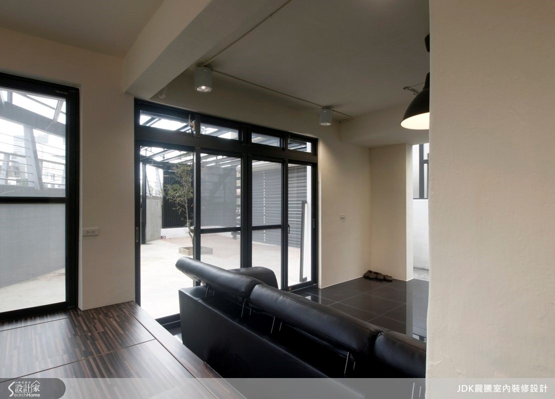 65坪中古屋(5~15年)＿現代風客廳案例圖片＿震騰室內裝修設計工程有限公司＿震騰_05之2