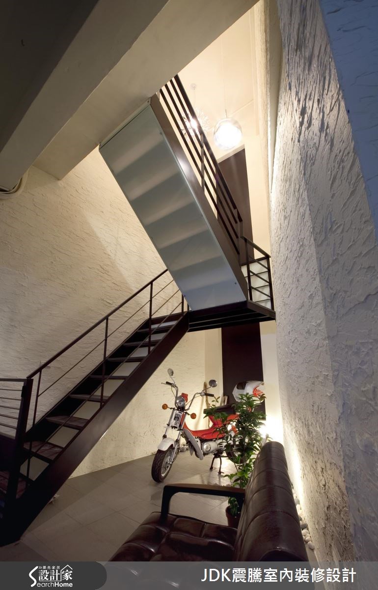 120坪老屋(16~30年)＿現代風客廳案例圖片＿震騰室內裝修設計工程有限公司＿震騰_11之2