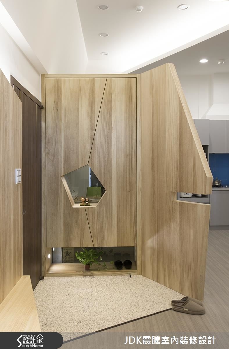 35坪中古屋(5~15年)＿現代風玄關案例圖片＿震騰室內裝修設計工程有限公司＿震騰_15之1