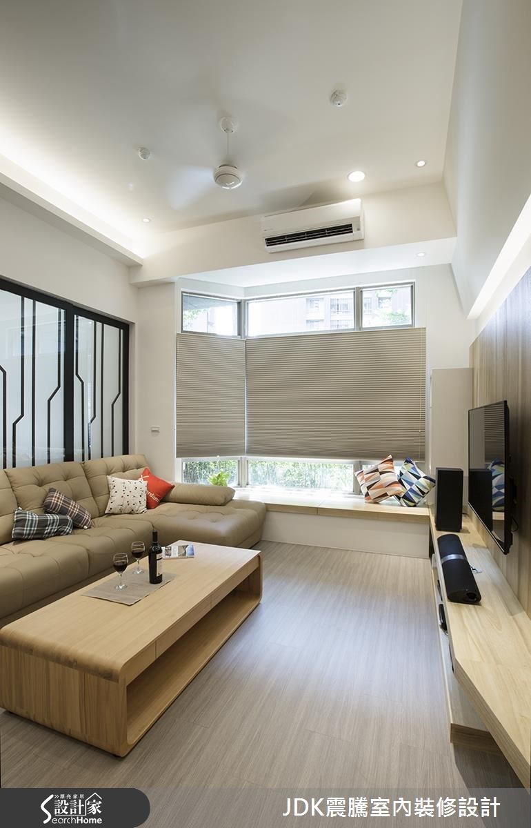 35坪中古屋(5~15年)＿現代風客廳臥榻案例圖片＿震騰室內裝修設計工程有限公司＿震騰_15之3875