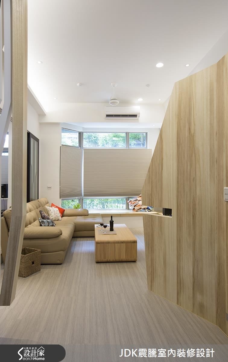 35坪中古屋(5~15年)＿現代風客廳臥榻案例圖片＿震騰室內裝修設計工程有限公司＿震騰_15之11