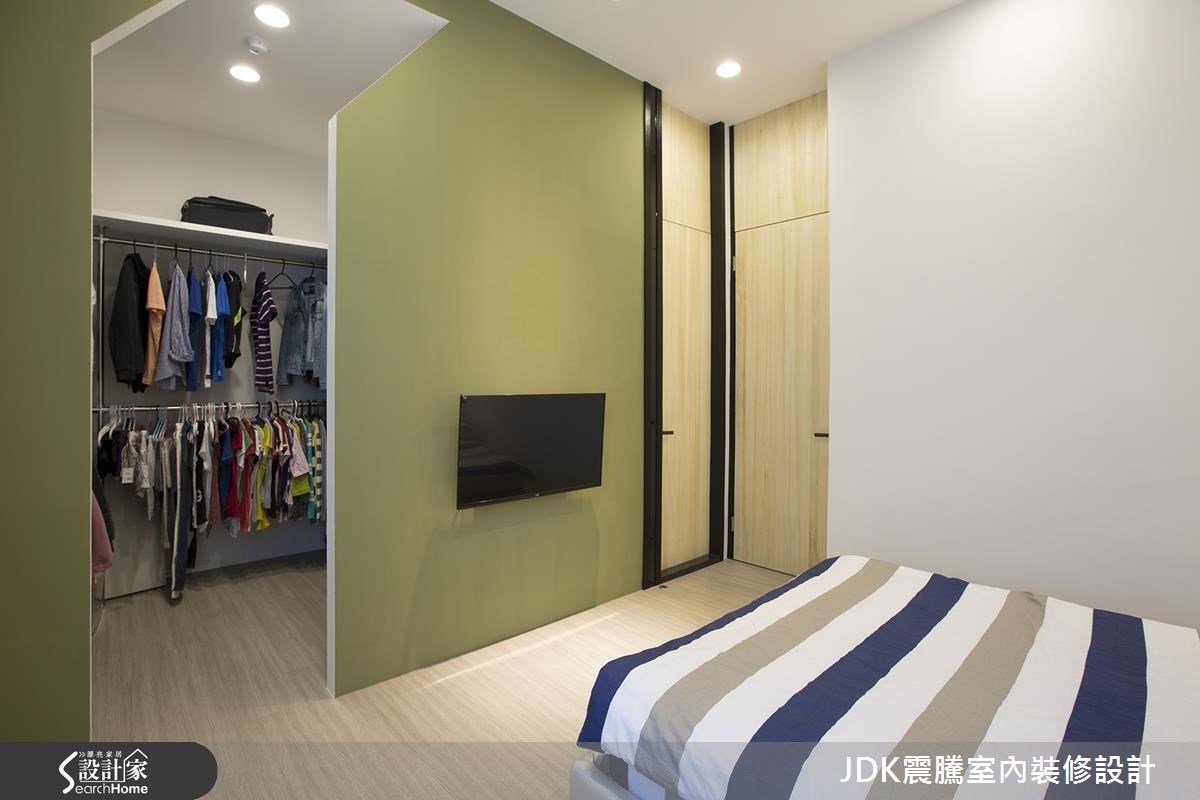 35坪中古屋(5~15年)＿現代風臥室更衣間案例圖片＿震騰室內裝修設計工程有限公司＿震騰_15之40