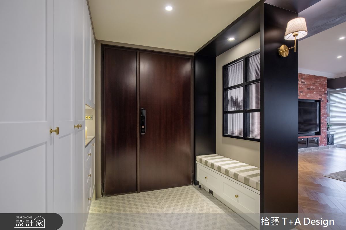 70坪中古屋(5~15年)＿美式風玄關案例圖片＿拾藝設計＿拾藝_27竹北_70坪美式風之3
