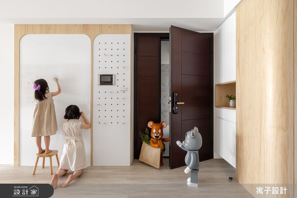 30坪新成屋(5年以下)＿北歐風玄關案例圖片＿寓子設計＿寓子_Girls之1