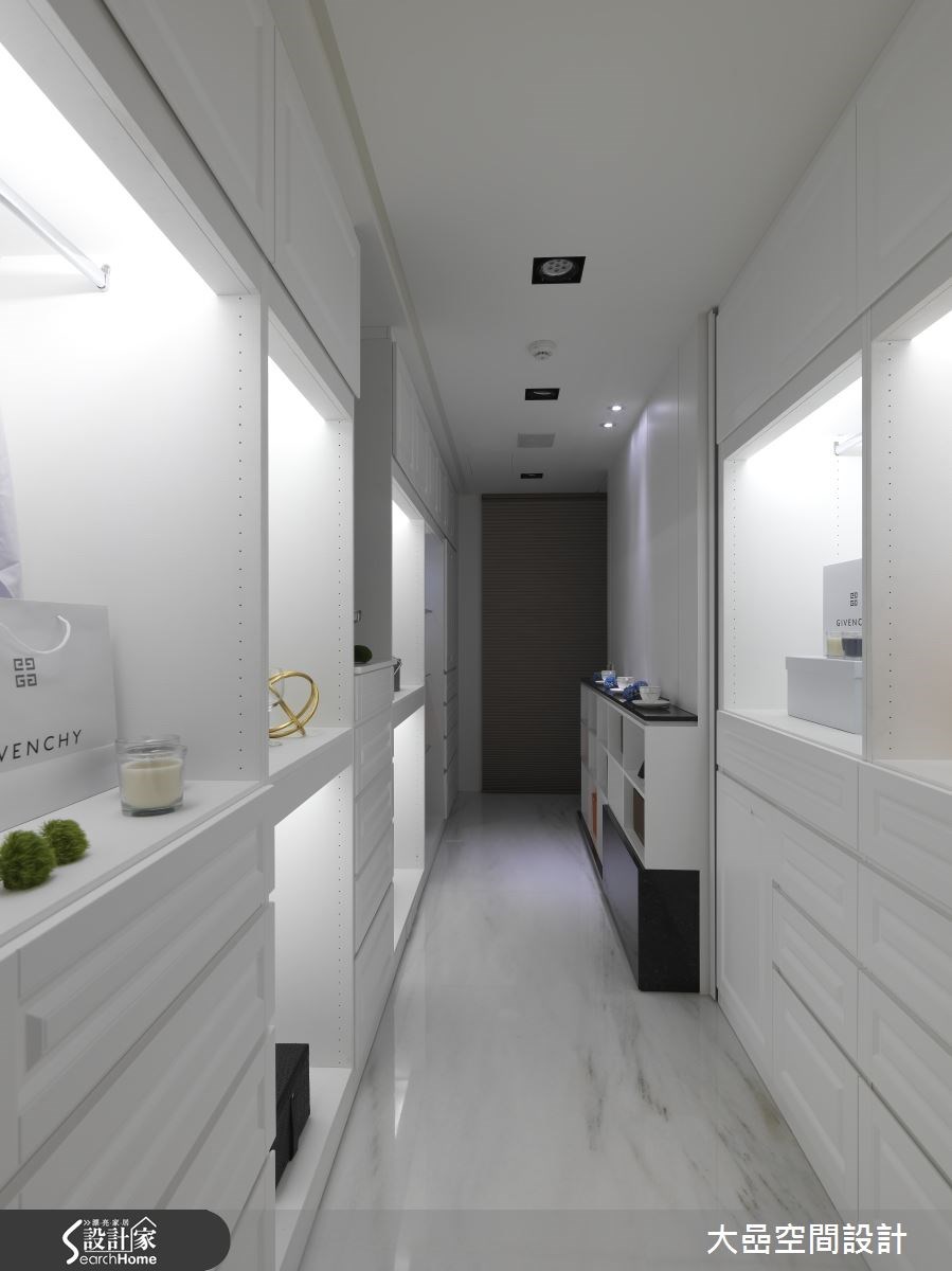 36坪中古屋(5~15年)＿奢華風更衣間案例圖片＿大嵒空間設計＿大嵒_02之11