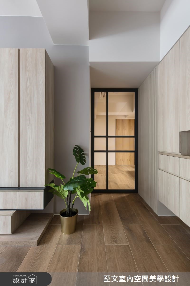 33坪老屋(16~30年)＿北歐風走廊案例圖片＿至文室內裝修設計＿至文_綠意。框景之6