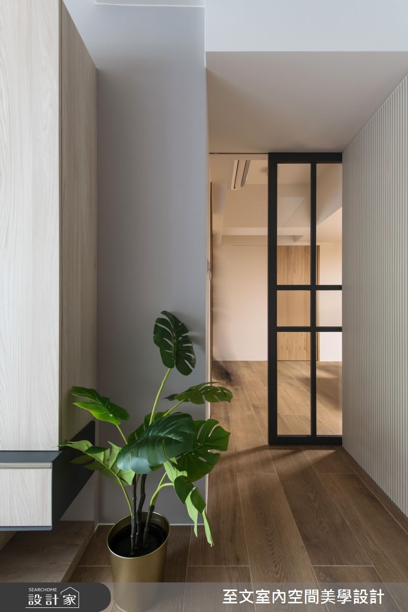 33坪老屋(16~30年)＿北歐風走廊案例圖片＿至文室內裝修設計＿至文_綠意。框景之7
