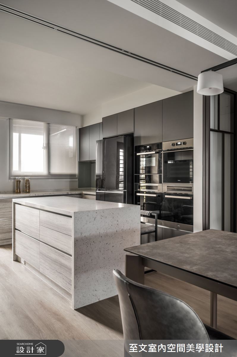 27坪新成屋(5年以下)＿現代風廚房中島案例圖片＿至文室內裝修設計＿至文_灰質調之9