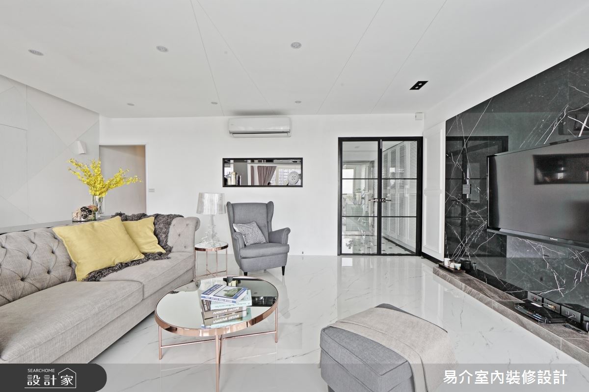 60坪中古屋(5~15年)＿新古典客廳案例圖片＿易介室內裝修設計＿易介_林口60坪新古典之4