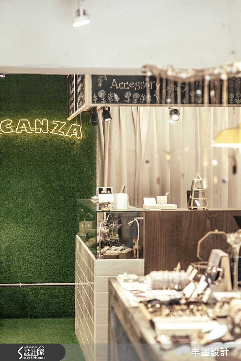 12坪老屋(16~30年)＿休閒風商業空間案例圖片＿丰墨設計＿丰墨_02Vacanza Accessory 敦南店之11
