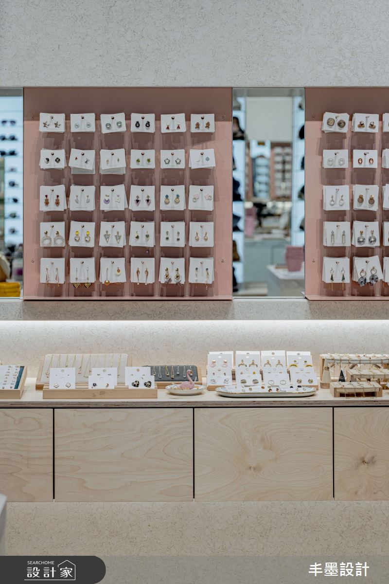 36坪老屋(16~30年)＿簡約風商業空間案例圖片＿丰墨設計＿丰墨_23KOREANA ACCESSORY 威秀門市之30