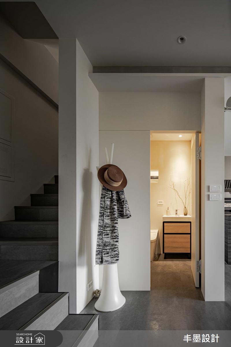 49坪新成屋(5年以下)＿現代風浴室樓梯案例圖片＿丰墨設計＿丰墨_24T House之24