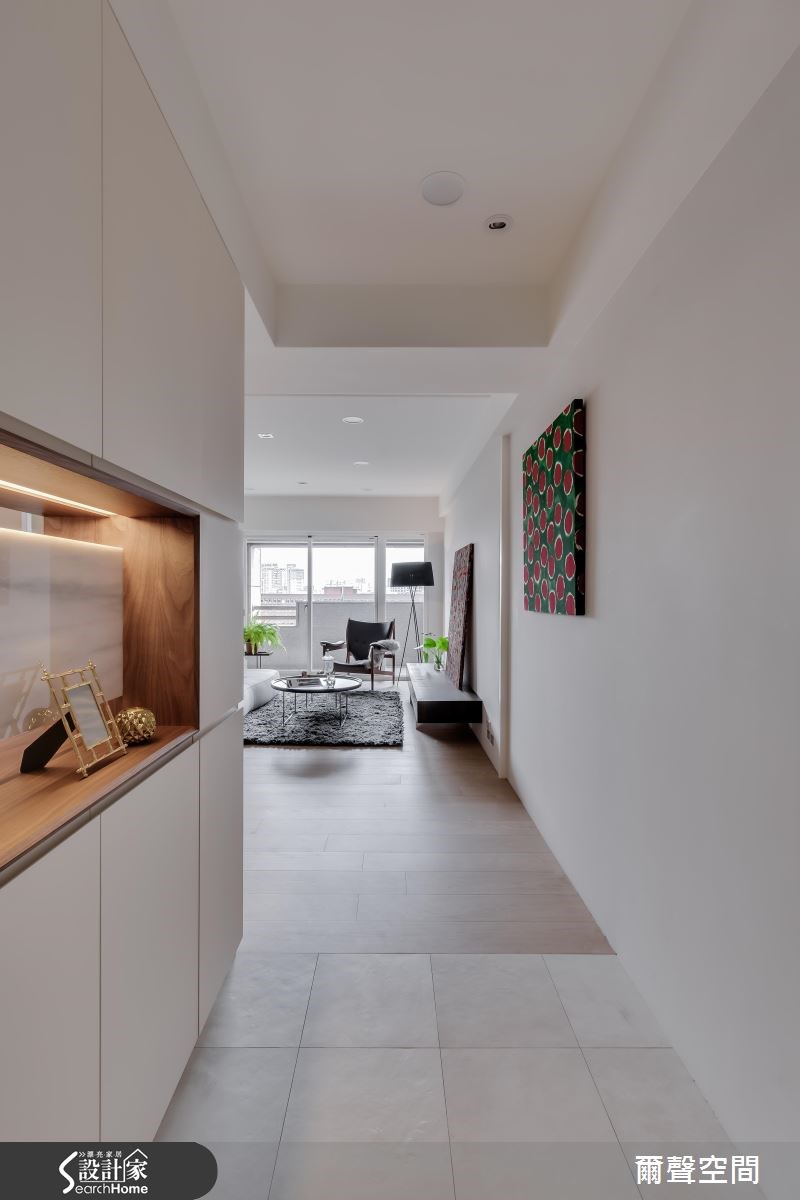 36坪中古屋(5~15年)＿現代風玄關客廳案例圖片＿爾聲空間設計＿爾聲_W Residence 英倫居所之3