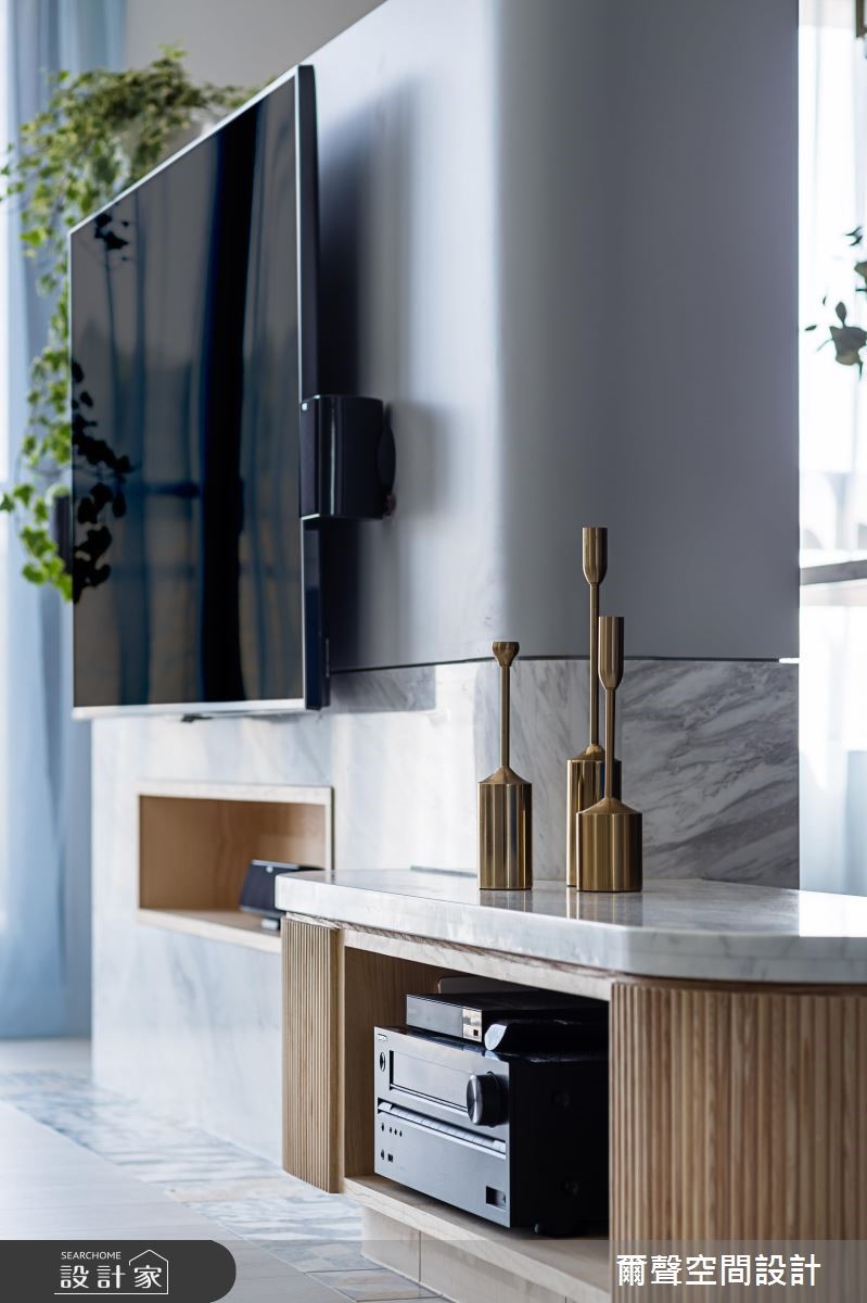 31坪新成屋(5年以下)＿混搭風客廳案例圖片＿爾聲空間設計＿爾聲_The Memory of Majectic Blue  沁藍.晴山之4