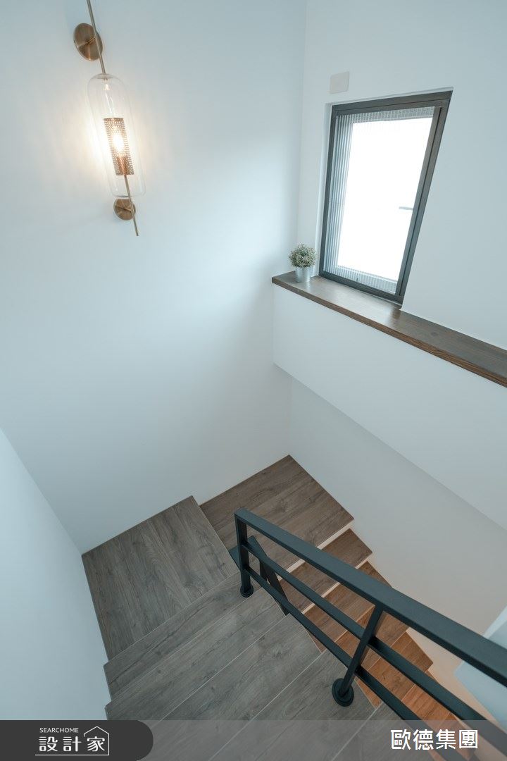 40坪新成屋(5年以下)＿混搭風樓梯案例圖片＿台灣歐德傢俱股份有限公司＿歐德_124之34