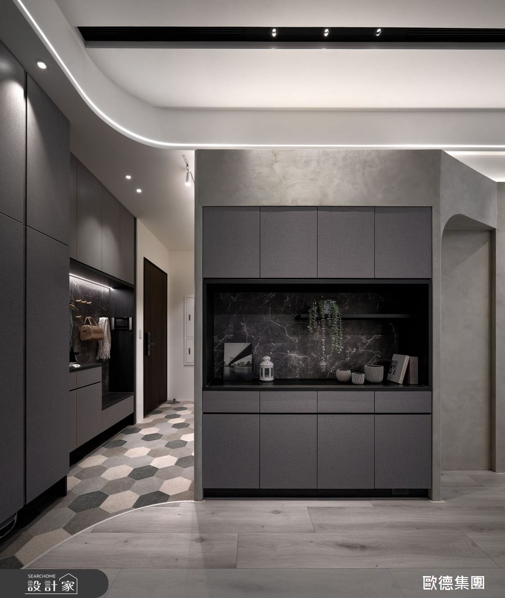 27坪新成屋(5年以下)＿現代簡約風玄關案例圖片＿台灣歐德傢俱股份有限公司＿歐德_204之4