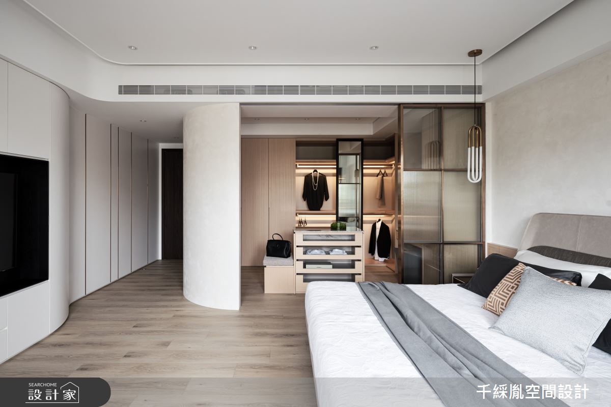 70坪新成屋(5年以下)＿現代風臥室更衣間案例圖片＿千綵胤空間設計ＸDec1/2 DECO 全屋設計團隊＿千綵胤_33之17