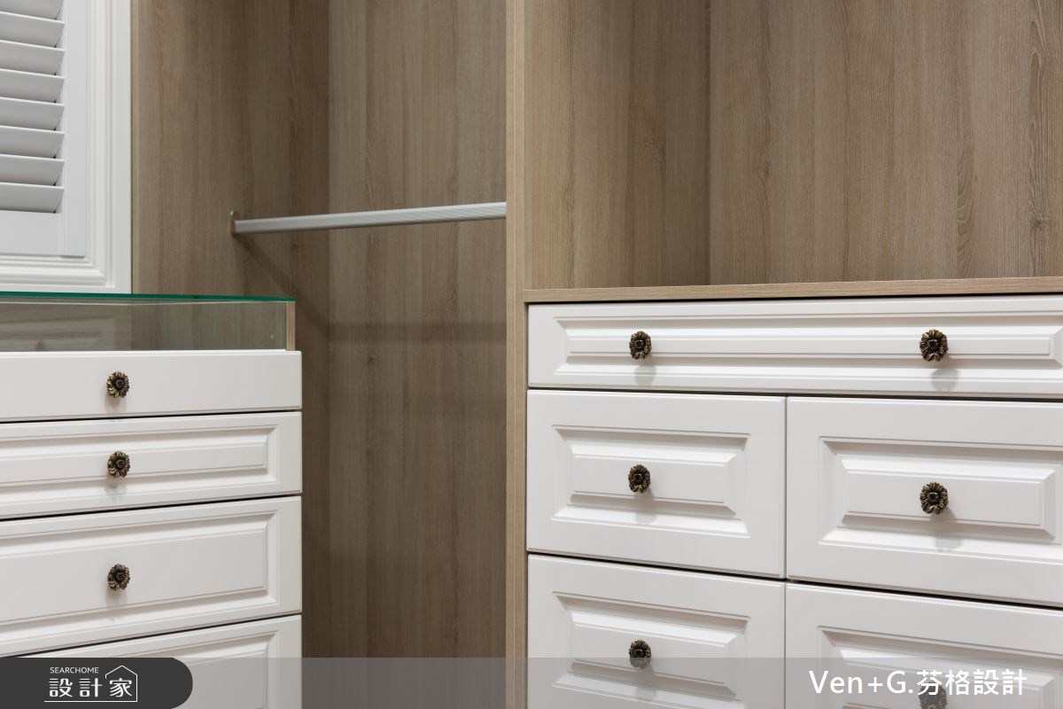 50坪新成屋(5年以下)＿新古典更衣間案例圖片＿芬格空間設計事務所＿芬格設計13.向陽顏色 台北50坪新古典風之27