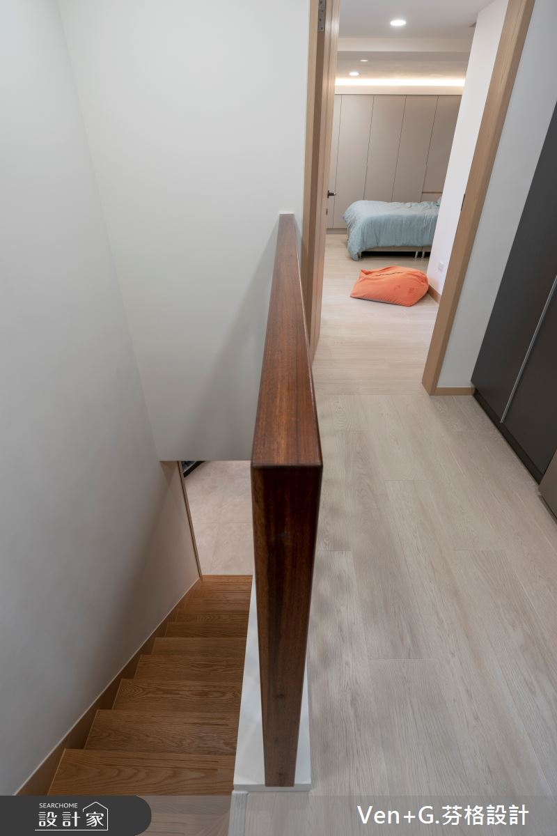 60坪老屋(31~40年)＿現代風臥室樓梯案例圖片＿芬格空間設計事務所＿芬格設計41.台北老屋翻新60坪現代風之13