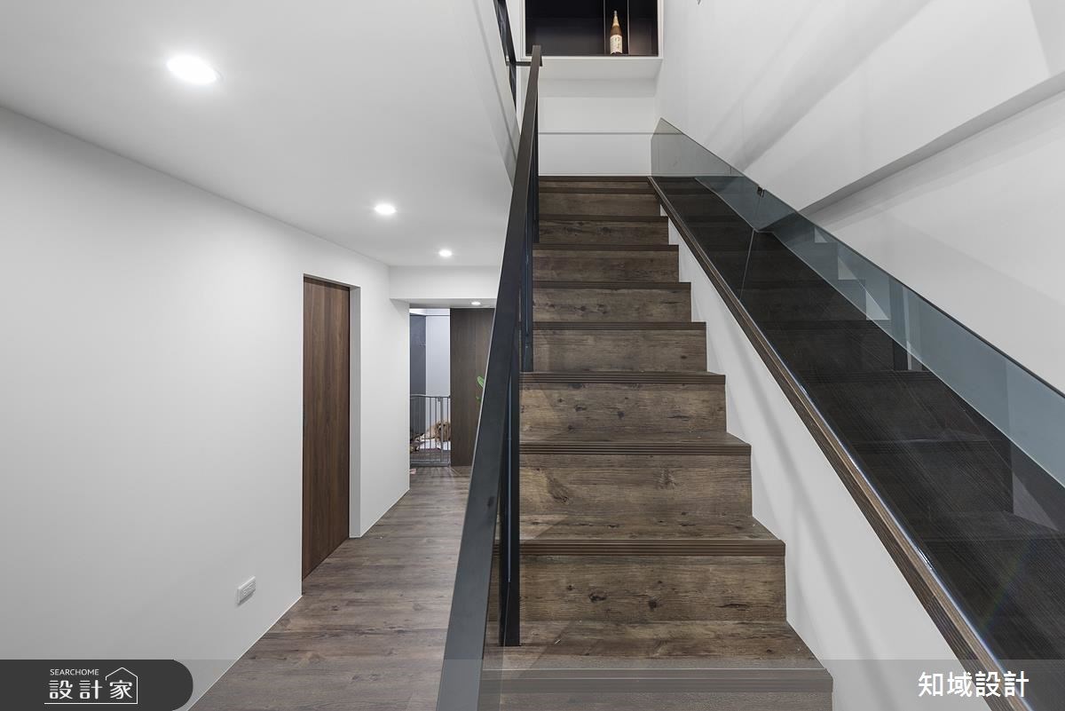 40坪老屋(16~30年)＿現代風樓梯案例圖片＿知域設計 X 一己空間制作＿一己_6+1 pets house之15