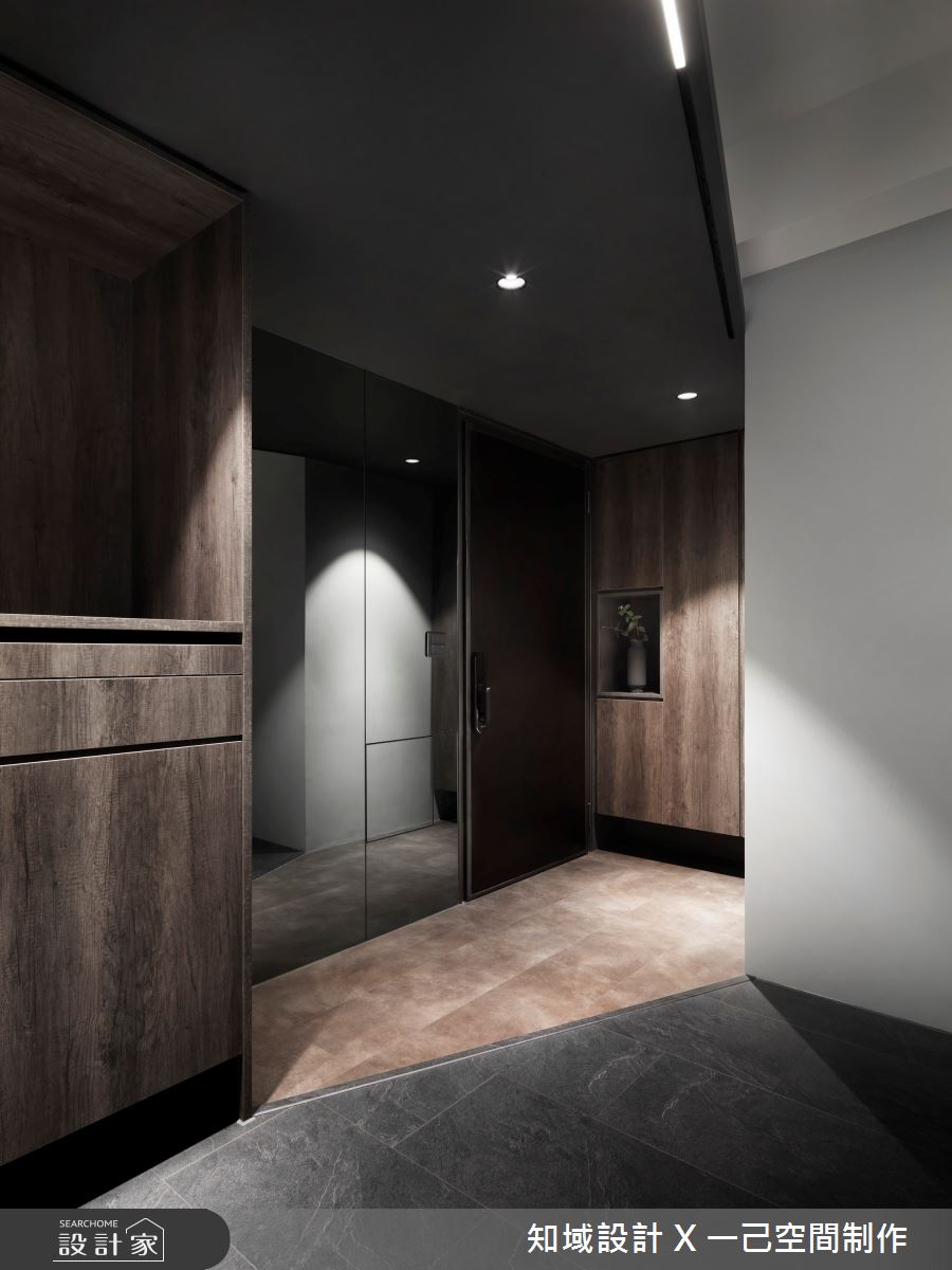 28坪新成屋(5年以下)＿現代風玄關案例圖片＿知域設計 X 一己空間制作＿一己_Black Mica之1