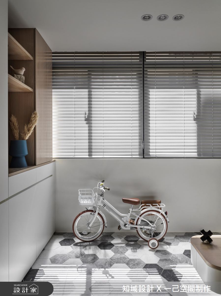 25坪中古屋(5~15年)＿混搭風玄關案例圖片＿知域設計 X 一己空間制作＿知域_澄澄之2