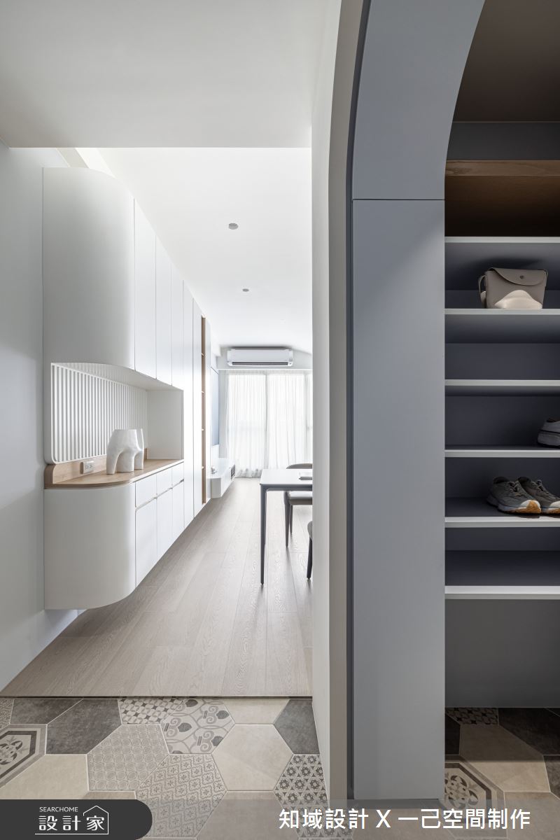 27坪新成屋(5年以下)＿混搭風玄關客廳案例圖片＿知域設計 X 一己空間制作＿知域_淡瀾之3