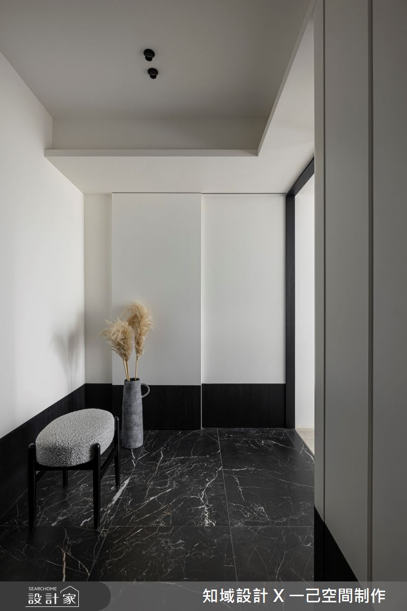 31坪老屋(31~40年)＿現代簡約風玄關案例圖片＿知域設計 X 一己空間制作＿一己_曛之2