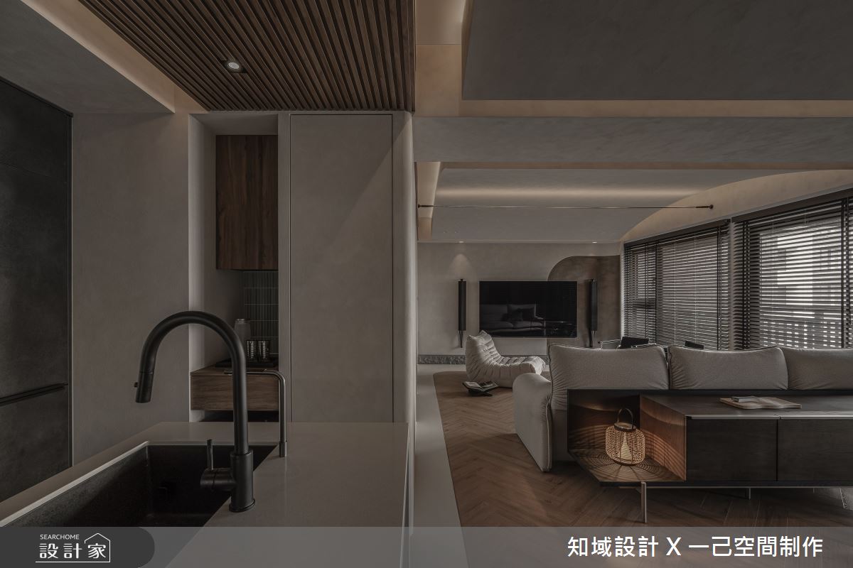 35坪毛胚屋＿侘寂風客廳中島案例圖片＿知域設計 X 一己空間制作＿一己_澄晤之11