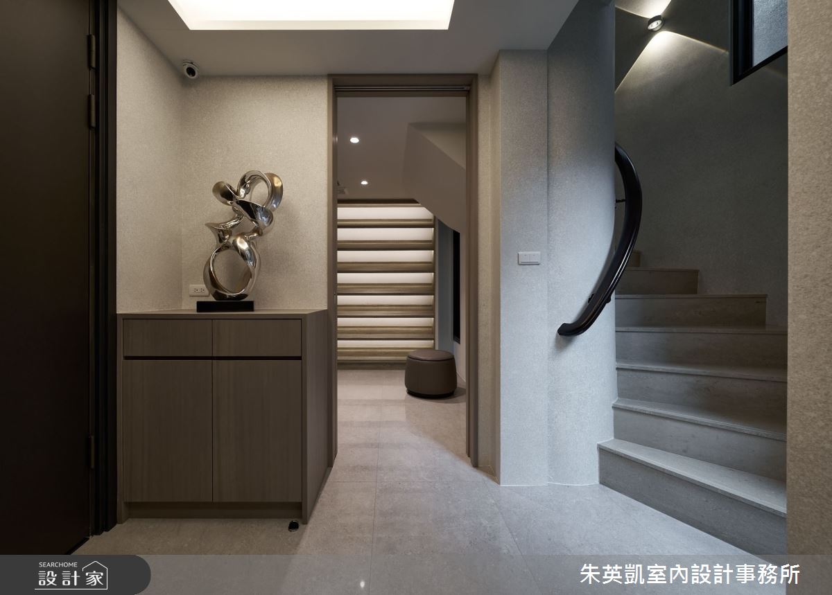 250坪中古屋(5~15年)＿現代風玄關樓梯案例圖片＿朱英凱室內設計事務所＿朱英凱_39之33