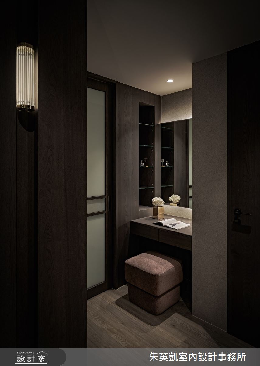 50坪新成屋(5年以下)＿現代風更衣間案例圖片＿朱英凱室內設計事務所＿朱英凱_40之27