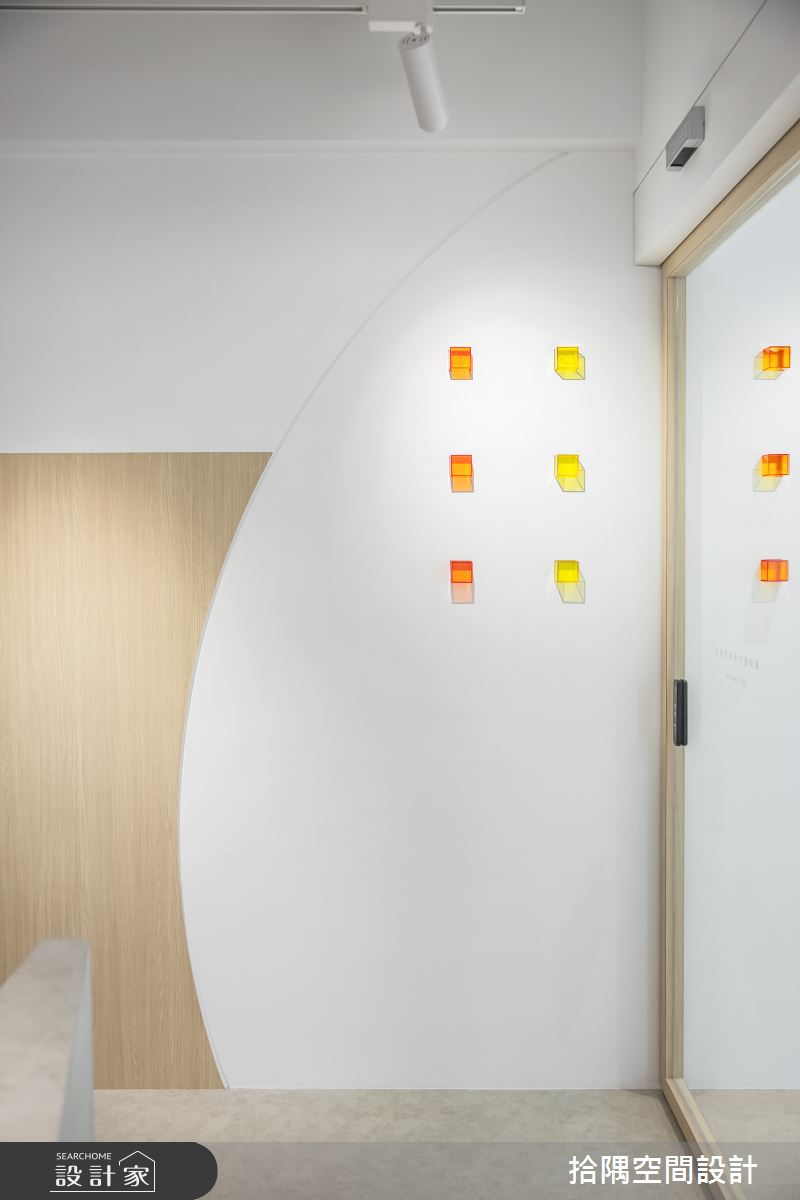 21坪老屋(16~30年)＿簡約風商業空間案例圖片＿拾隅空間設計＿拾隅_HALOA POKE ​夏威夷海鮮丼飯_內湖店 | 簡約風之16