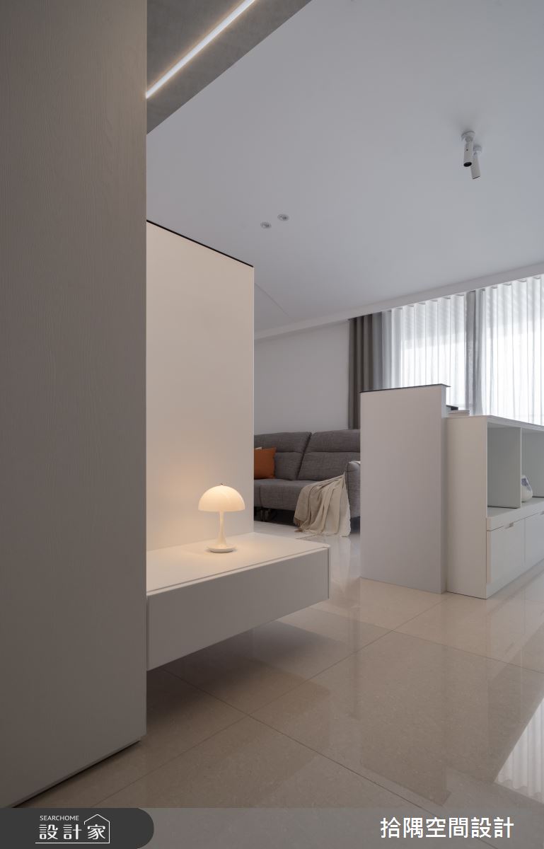 14坪預售屋＿簡約風客廳案例圖片＿拾隅空間設計＿拾隅_灰階浮嶼 Island with Grey Scale | 簡約風之2