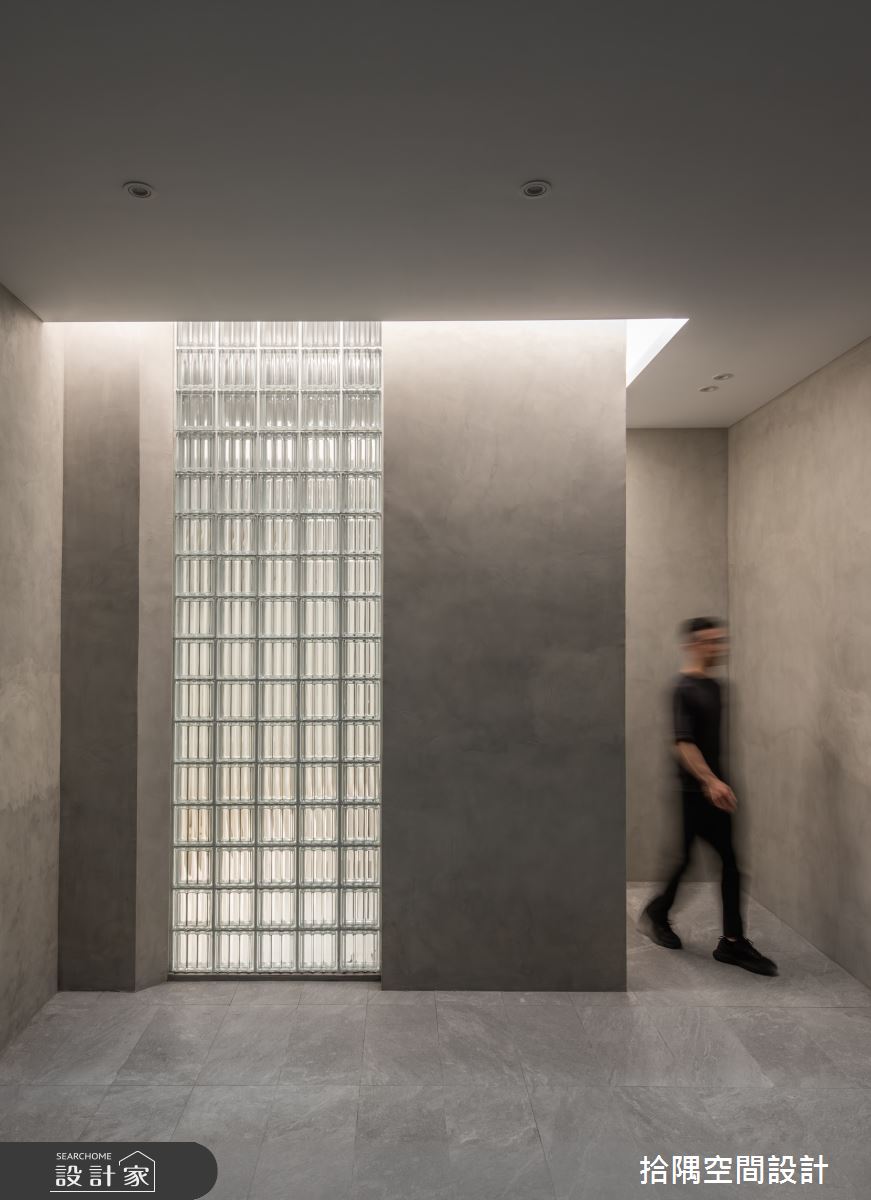 72坪老屋(31~40年)＿混搭風車庫案例圖片＿拾隅空間設計＿拾隅_芒映 Glow In | 混搭風之40