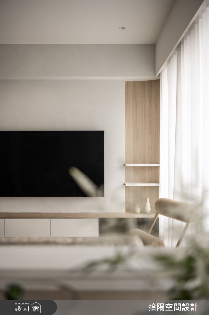 18坪新成屋(5年以下)＿現代風客廳案例圖片＿拾隅空間設計＿拾隅_流影木居 | 現代風之5