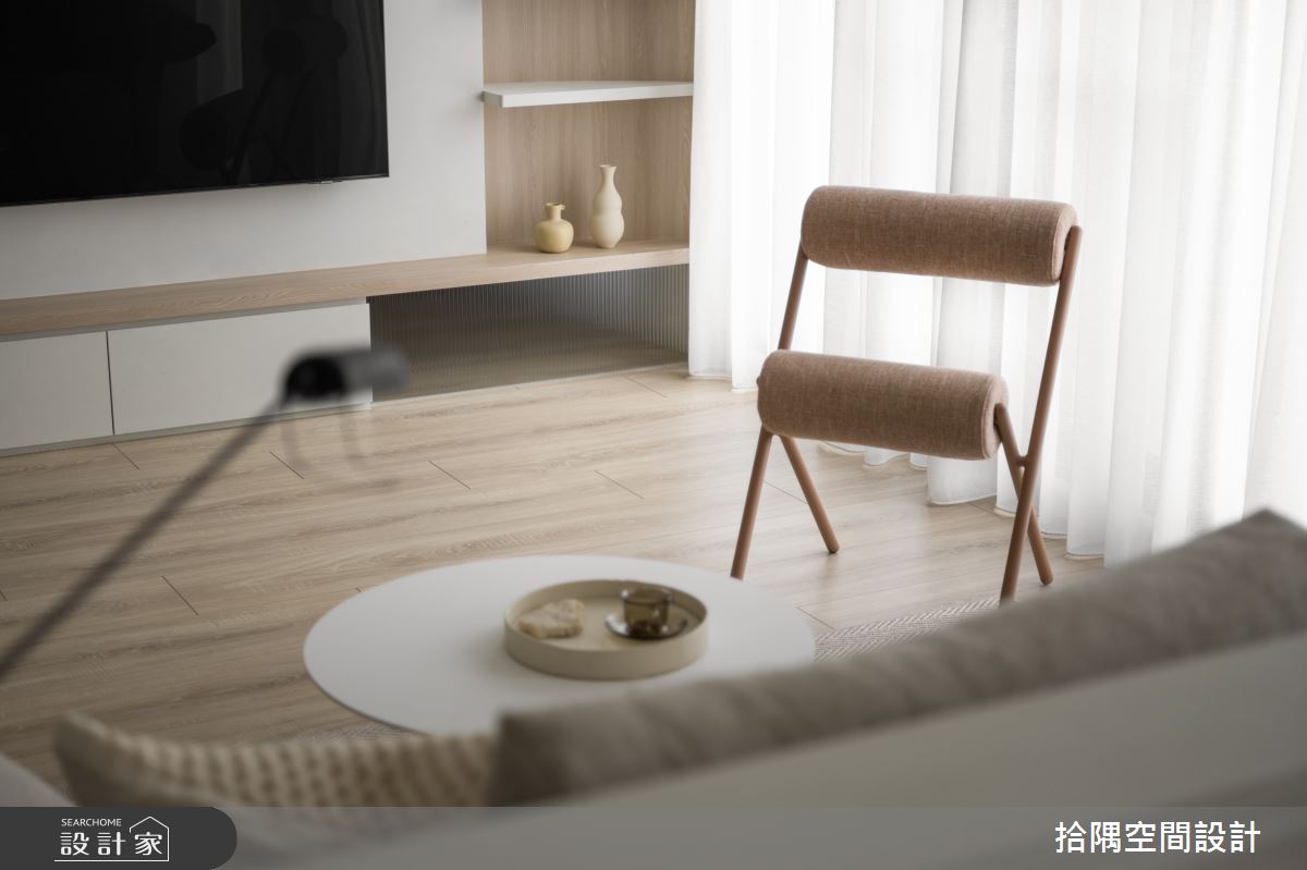 18坪新成屋(5年以下)＿現代風客廳案例圖片＿拾隅空間設計＿拾隅_流影木居 | 現代風之3