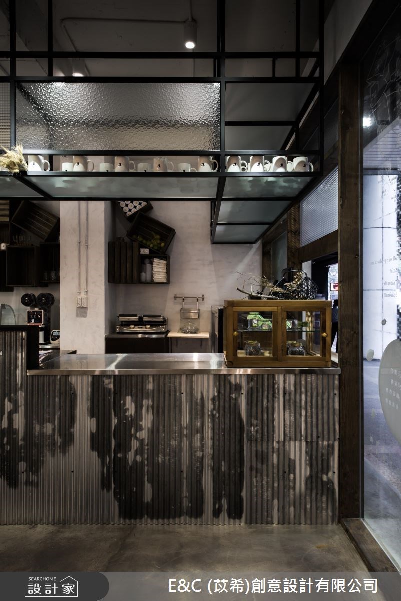 34坪老屋(16~30年)＿工業風商業空間案例圖片＿苡希E&C創意設計有限公司＿苡希_01.台北商業空間_34坪工業風之1
